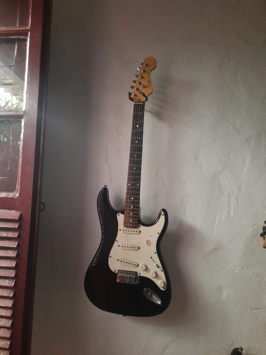 Guitarra shelter stratocaster a venda Valor: R$900,00 Tratar com Henrique: 31 98880-2286